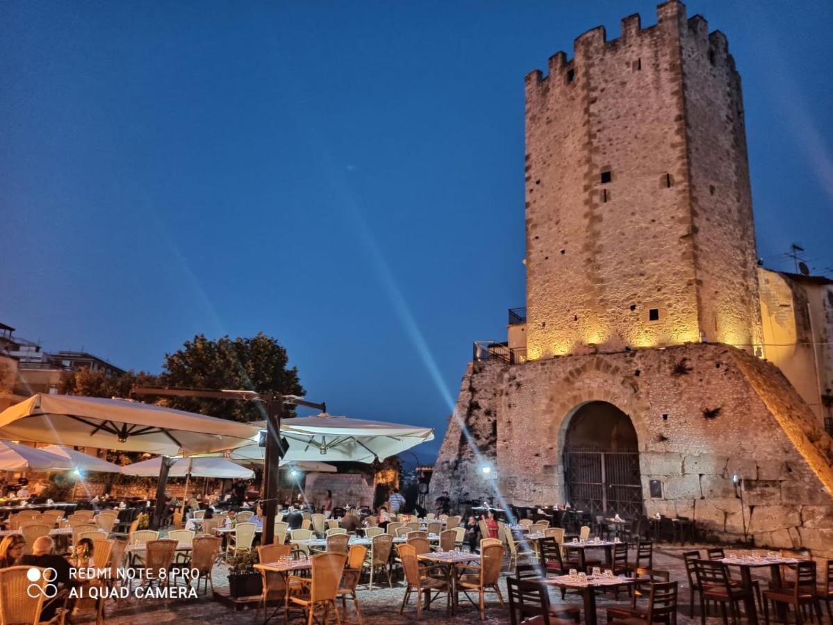 Central Gh Formia Extérieur photo
